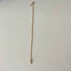 gold cross chain/necklace